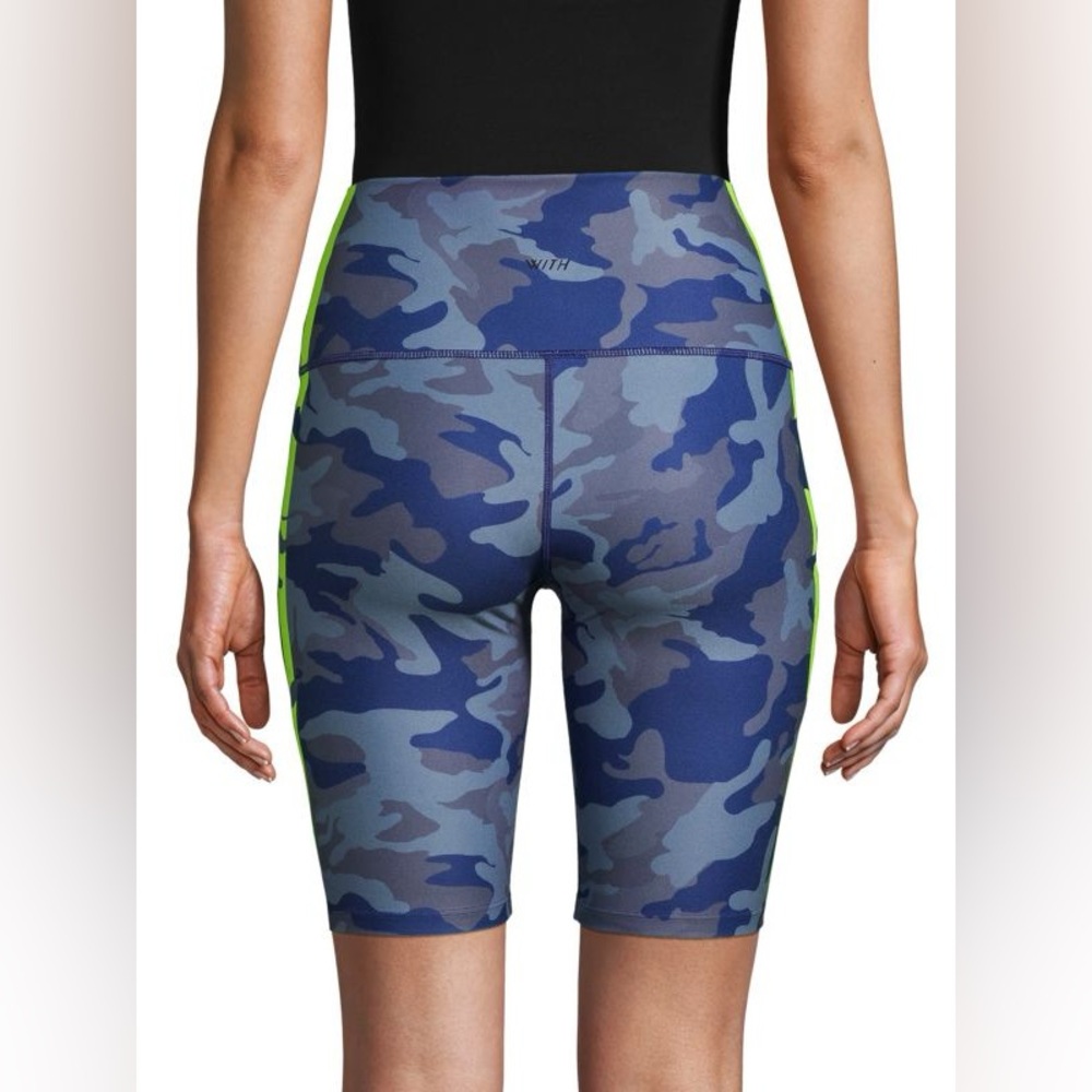 Wear It To Heart Camouflage Print Shorts Size S